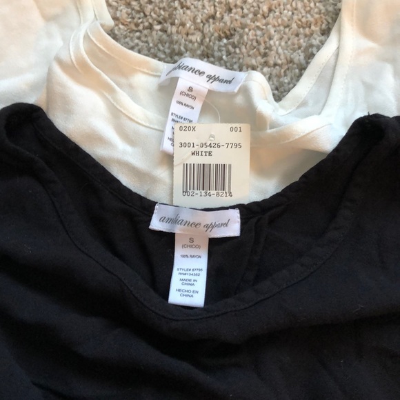 *SOLD* Bundle of 2 Tanks - Picture 7 of 9